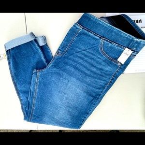 NWT Old Navy Rockstar Super Skinny Jeans size 18